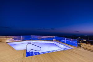 Villa LaMar Luxury Villa with Private Pool and Jacuzzi