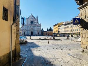 Amazing apartment first floor Piazza Santa Croce Firenze
