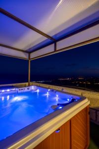 Villa LaMar Luxury Villa with Private Pool and Jacuzzi