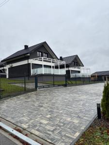 Domy na Roztoczu Aleja Lipowa B,G,J,K Sauna Jacuzzi Kajaki