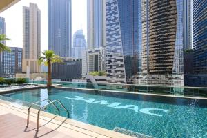 Modern 2BR Luxury Apartment with Downtown Dubai & Burj Khalifa Views
