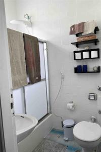 Apartamento inteiro, localização privilegiada em COPACABANA