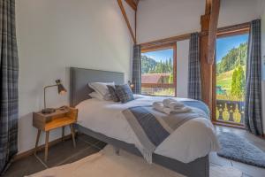 Hot tub, Sauna, Private shuttle and Privacy - 14 ppl - Stunning Ferme Liberté