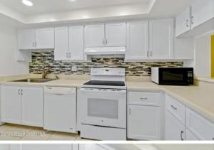 Coastal Beachfront Oasisi