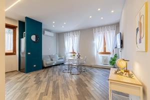 Pellegrini spaciuos 2 rooms Home