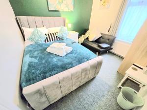 Gillings Villa -5 Bed Great For Long & Short Stay!!! Gillingham Kent