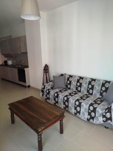 Apartment with a view & amenities