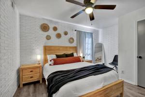 Walk to OSU Campus - Cozy Stillwater Stay