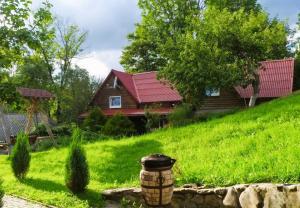 Котедж У потічка