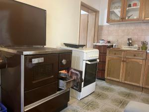 Dedina kuća pod Mučnjem