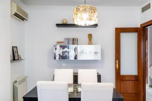 Granada capital next to Albaicín, free parking