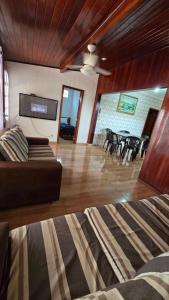 Casa com Piscina Peró