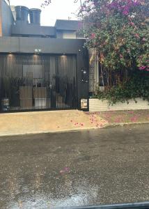 Hospedaje la Esmeralda parque Simon Bolivar, vive claro, hospital Universitario