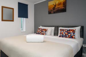 Central MK Apartment 2 Bedrooms Free Parking Ideal for Contractors & Business Travellers