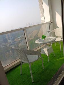 1BHK Suite Apartment with swimming pool Sector 75 Noida