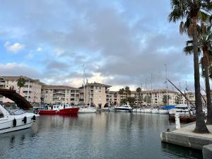 PLAGE porte Hermes Frejus avec Parking