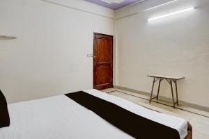 Hotel O Radha Residency