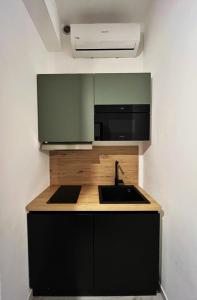 Domus Jota - Comfort e Stile in Suite Indipendente