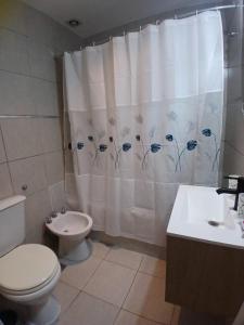 Triplex La plata para 6 personas con cochera y parrila