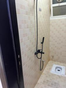 شقة فاخرة غرفتين نوم ماستر مع صالة