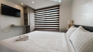 Sanchz Aqua Lounge Hotel by Chat Noir