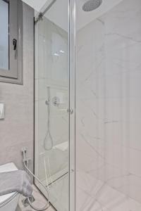 Riviera 2BR Glyfada Gem by TwentyTwo