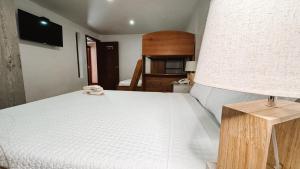 Sanchz Aqua Lounge Hotel by Chat Noir