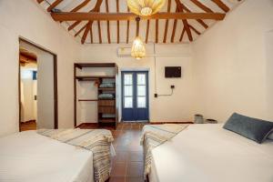 Sweet Helen Casa Santa