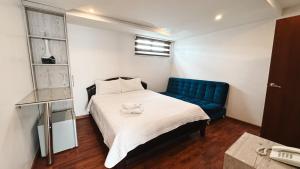 Sanchz Aqua Lounge Hotel by Chat Noir