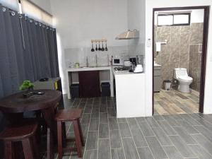 Pino Lodge, Río Celeste