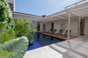 Casa Dorada Apartasuites by Xarm Apartments