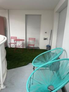 Ins apartment - 2 bedrooms - metro parking prive