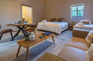 Casa Dorada Apartasuites by Xarm Apartments