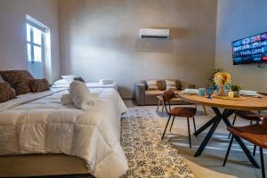 Casa Dorada Apartasuites by Xarm Apartments