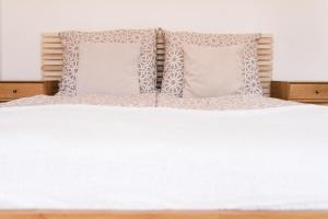 Vary Essence - Elegant Stay with Balcony