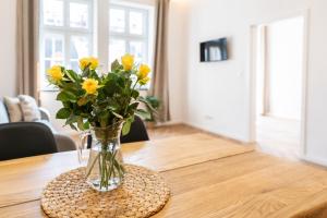 Vary Essence - Elegant Stay with Balcony