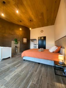 Bubbles & Balance - with private pool, jacuzzi and sauna