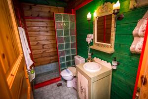 Colours Chalet