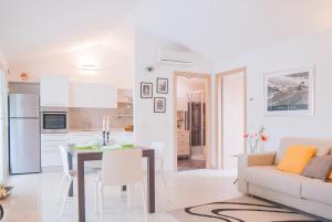 Apartment with terrace SAN FREDIANO AREA -4 people