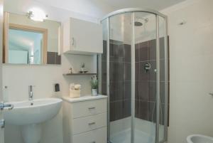 Apartment with terrace SAN FREDIANO AREA -4 people