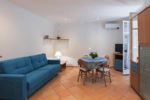 Rooftop one bedroom apartment near train station in Menton