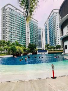 Azure Luxe Suites in Azure Bicutan Near NAIA and MOA