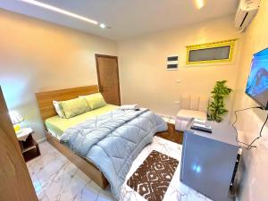 Four pyramids View Guest house