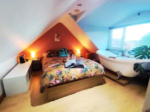 Durham Hot Tub - Steam Spa - Eco Retreat - Pizza Oven - Log Burner - Pets Ok - Garden