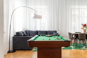 2BR 98m2 apartment in Old Town with View and Free Parking!