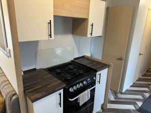 3 bedroom 8 berth Standard Basic caravans with Hot Tub,Mountain Bikes