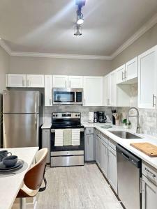 Stylish 1BR Magnolia Getaway Minutes to The Woodlands