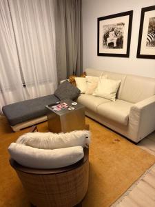 Berlin City West Lux Appartement KuDamm Adenauerplatz centrally located family group friendly Netflix