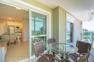 Apartamento vista para o mar com 02 dormitórios