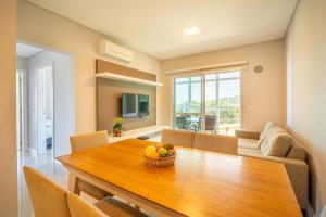 Apartamento vista para o mar com 02 dormitórios